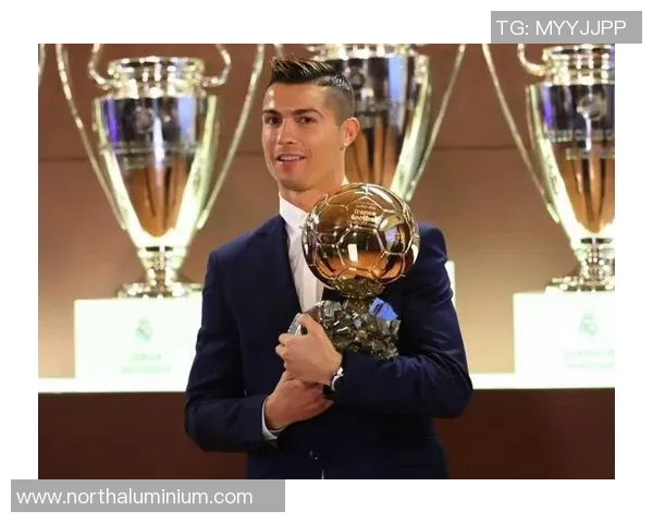 足坛巨星辉煌时刻全纪录历年世界足球先生金球奖获奖图集 足坛巨星辉煌时刻全纪录历年世界足球先生金球奖获奖图集